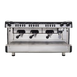 La Cimbali M23 UP DT/3 Tam Otomatik Espresso Kahve Makinesi, 3 Gruplu - 1