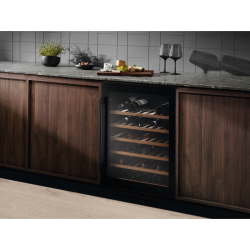 Electrolux EWUS052B5B Şarap Dolabı, 52 Şişe Kapasiteli - 3