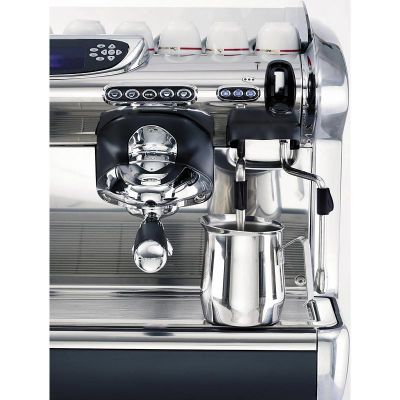 Faema Emblem A3 Restyling Tall Cup Tam Otomatik Espresso Coffee Makinesi, 3 Gruplu - Faema