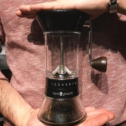 Handground مطحنة قهوة يدوية، أسود - 2