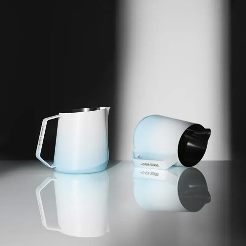 MHW-3Bomber P6847BL Süt Potu Pitcher, 600 ml, Mavi Beyaz - 2