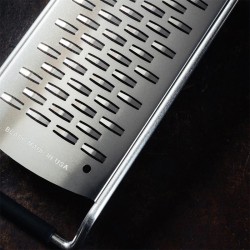 Microplane 45002E Gourmet Strip Grater - 2
