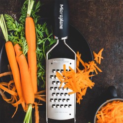 Microplane 45008E Gourmet Extra-Wide Grater - 7