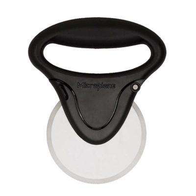 Microplane 48005E Pizza Cutter - Microplane