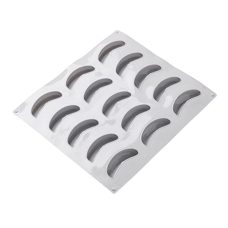 Nova Silicon NS 0024 15 Gözlü Mini Muz Formlu Silikon Pasta Kalıbı - Nova Silicon