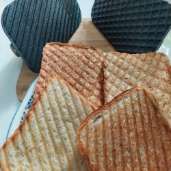 Remta P900 Cast Iron Square Pattern Toast Iron, 105x200x80 mm - 4