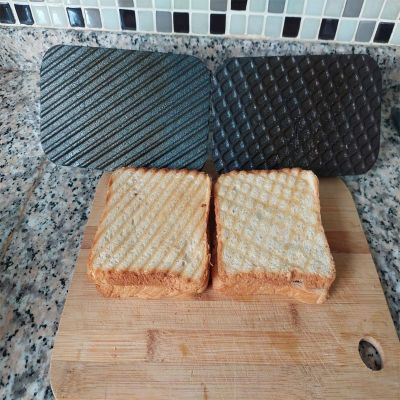 Remta P900 Döküm Kareli Desen Tost Ütüsü, 105x200x80 mm - 3