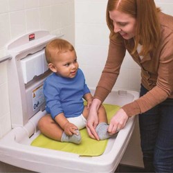 Rubbermaid Baby Changing Station - 4